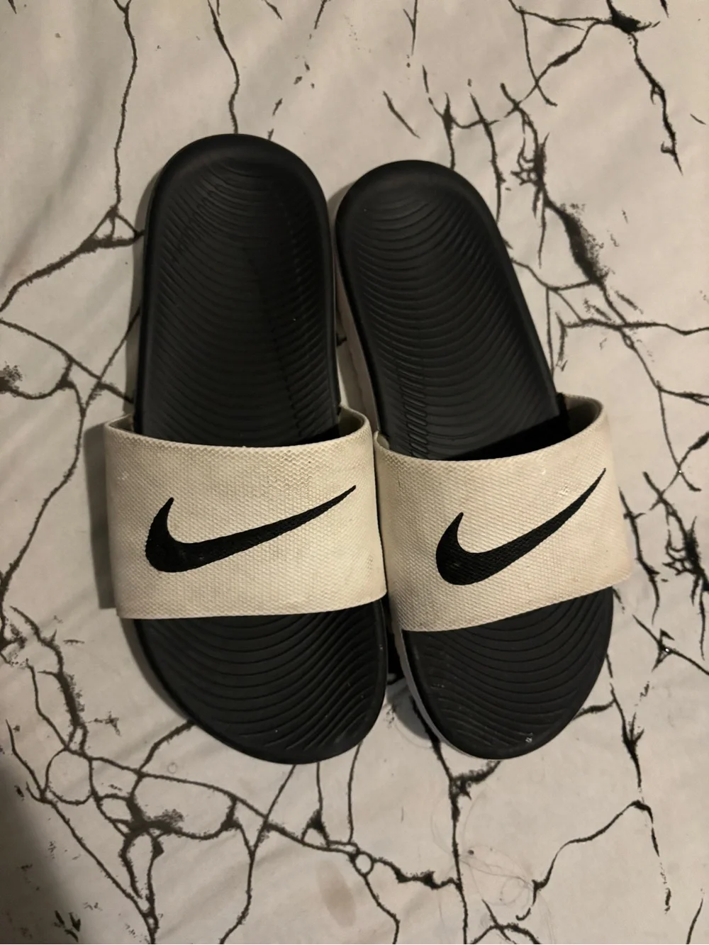 Nike Black and Cream Men’s Slide Sandals